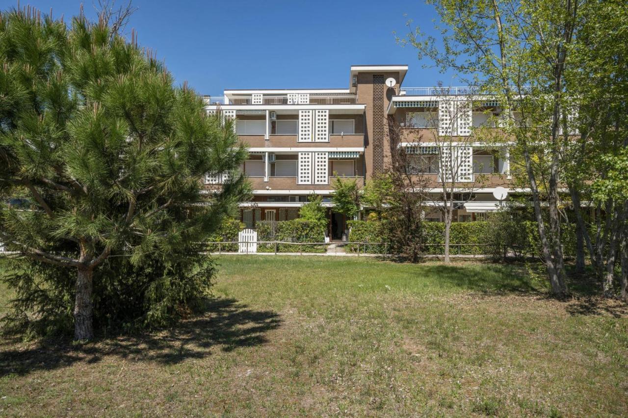 Residence Sea Бибионе Екстериор снимка